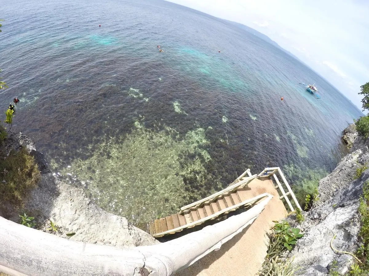 Reddoorz Premium @ Napaling Point Tangnan Hotel Resort